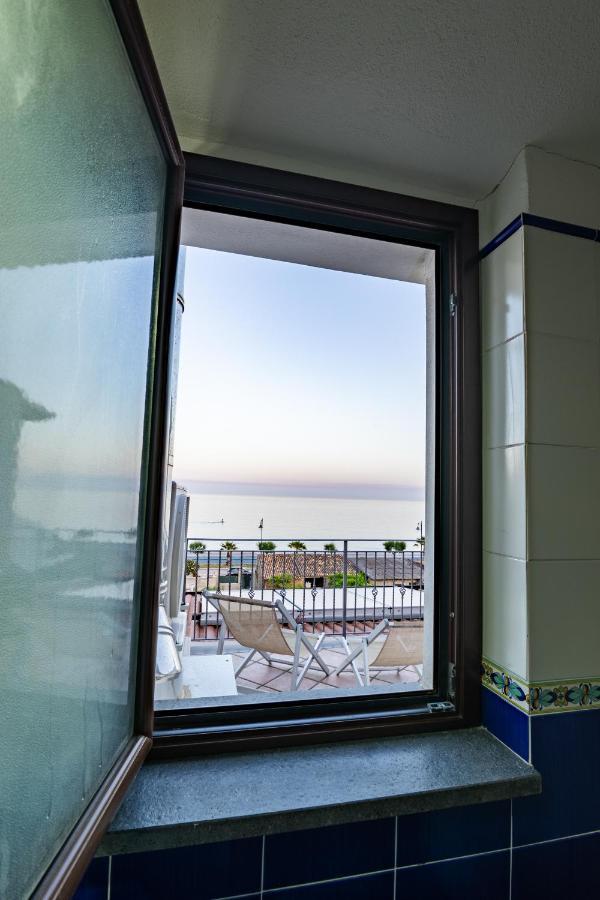B&B Ottocento Sul Mare Ница ди Сицилия Екстериор снимка